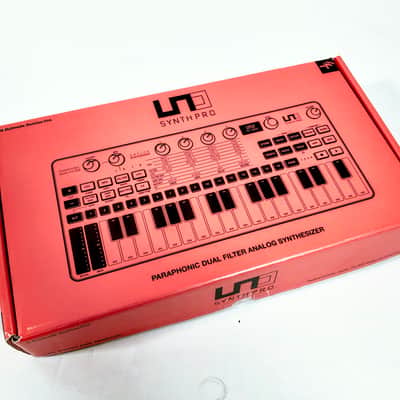 IK Multimedia UNO Synth Pro Desktop 32-Key Analog Synthesizer 2021 - Black with White Keys image 8