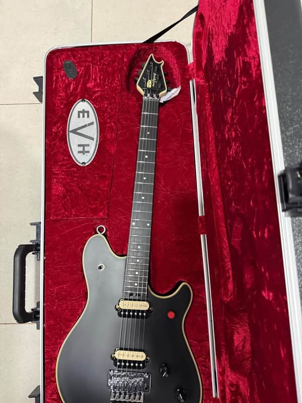 EVH MIJ Series EVH Signature Wolfgang - Stealth Black image 1