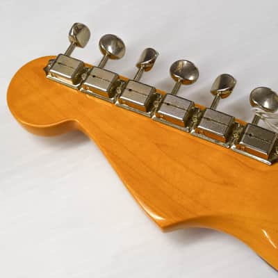 Fender American Vintage II '61 Stratocaster - 3-Color Sunburst image 11