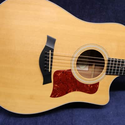 Taylor 310ce LTD 2012 - Natural image 2