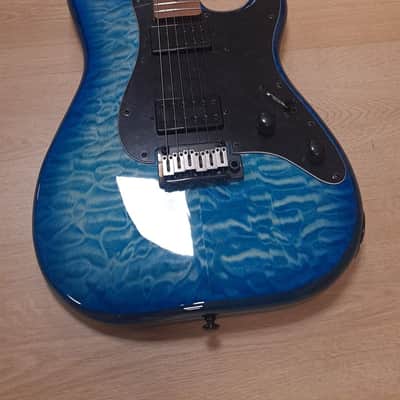 Schecter Traditional Pro 2022 - Present - Transparent Blue Burst image 3