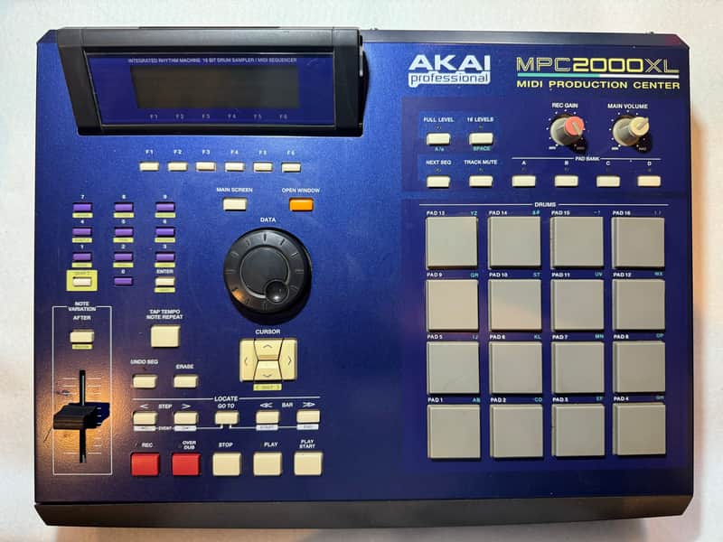 Akai MPC2000XL MCD – 32MB RAM – 8 Outputs – CF Card Reader image 1