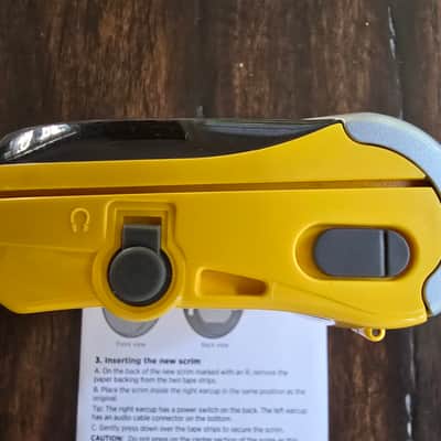 Sony WM-FS111 AM FM cassette walkman 2000s - Yellow gray image 8
