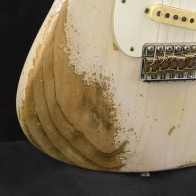 Mint Fender Custom Shop Limited Edition Red Hot Stratocaster Super Heavy Relic - Aged White Blonde image 3