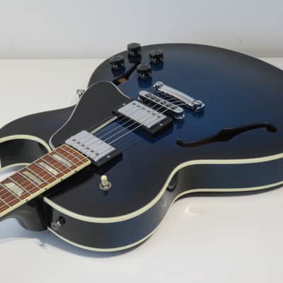 2007 Gibson ES-137 Classic Electric Guitar in Blue Burst with Original Hardshell Case image 7