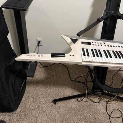 Roland AX-Edge 49-Key Keytar Synthesizer 2018 - Present - White image 3