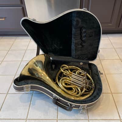 Serviced Yamaha YHR-561 Full Double French Horn (Ready to Play) - Plays Great! image 1