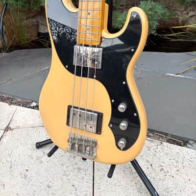 Fender Modern Player Telecaster Bass 2012-2013 in Butterscotch Blonde