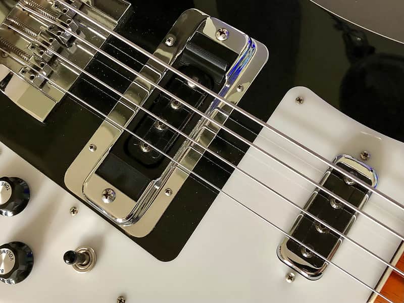 Treble Bezel style / Trim / Filler Bezel for Rickenbacker 4003