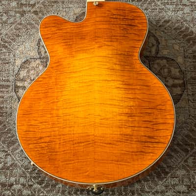 Eastman AR580CE-HB Archtop Electric in Honeyburst w/ Hardcase & Free Pro Setup image 11
