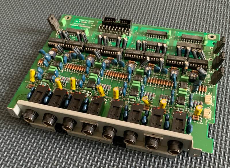 Akai S3200 (Not XL) Sampler Original 8 OUT Board Bild 1