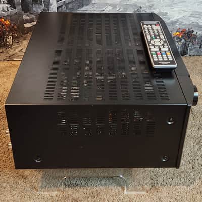 Marantz Marantz SR7010 is a 9.2-channel network AV receiver 2015 - Black image 9