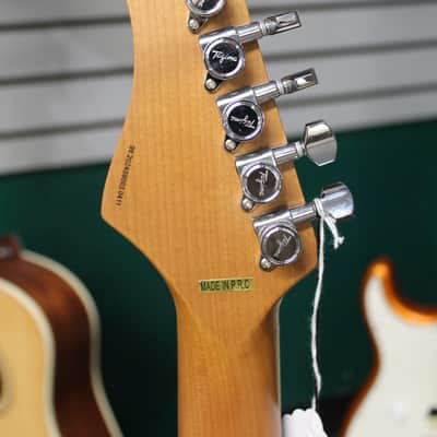 Tagima T-640 Electric Guitar - Red image 4