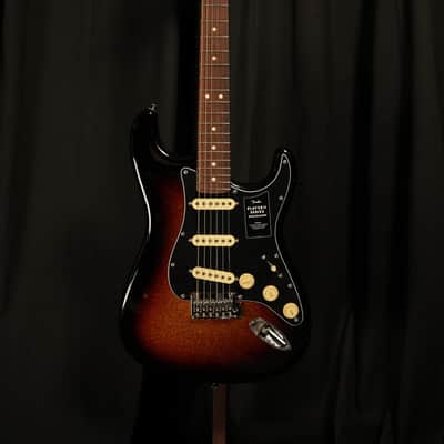 Fender Limited Edition Player II Stratocaster®, Rosewood Fingerboard, Sparkle 3-Color Sunburst 2025 - 3 color sunburst image 4