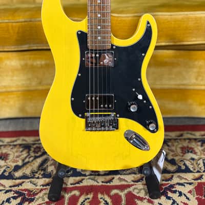 Custom Build Strat-Style w/bag - Yellow Transparent image 3