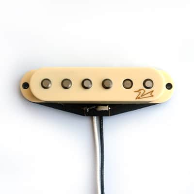 Fuzzy Duck™ Gold Series Single Coil Pickups for Stratocasters (Bridge) - White with Logo image 7