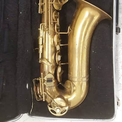 Revelle Alto saxophone. Italy? Brass Lacquer with case neck mouthpiece image 4