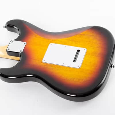 Fender Standard Stratocaster 2025 3-Color Sunburst image 20