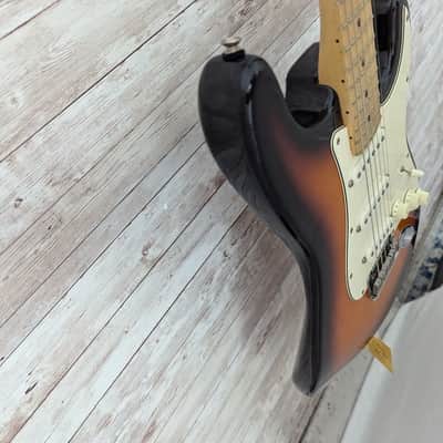 Used Fender 40th Anniversary American Standard Stratocaster image 10