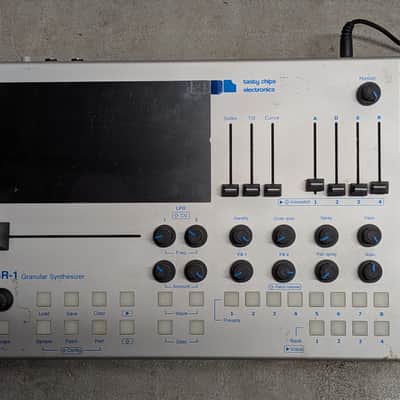 tasty chips electronics GR-1 Granular Synthesizer Tabletop Hardware Synth