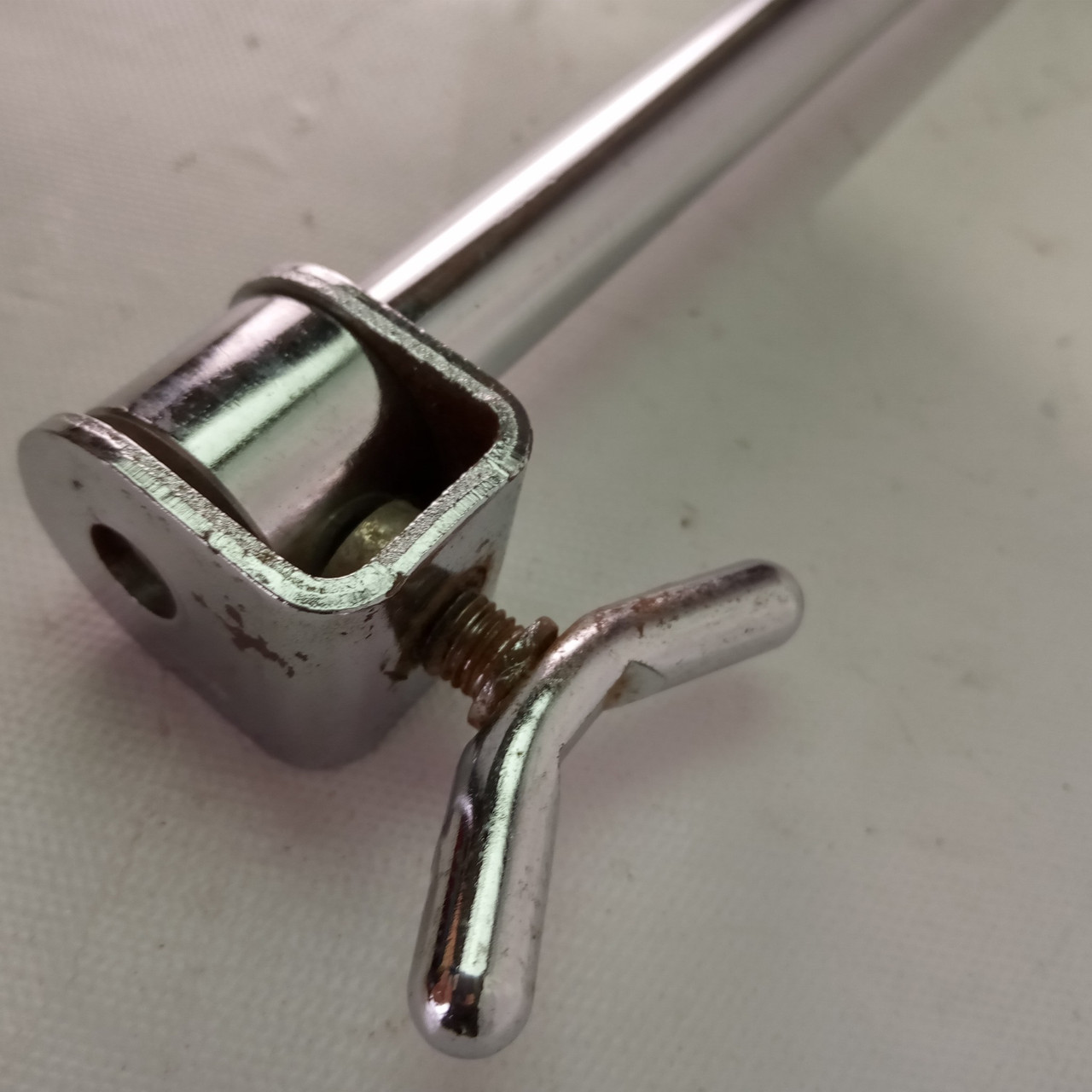 Rogers Swivomatic Cymbal Stand 18"Middle 5/8"Tube Wing-Screw Chrome 3/8"Receiver — main photograph