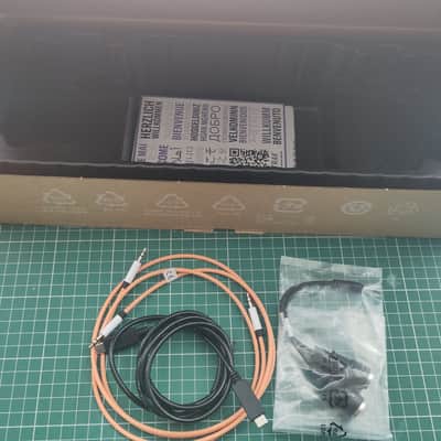 Yamaha Seqtrak Mobile Music Ideastation 2024 - Present - Grey / Orange Including ThingyFab Stand & Orange Audio leads image 4