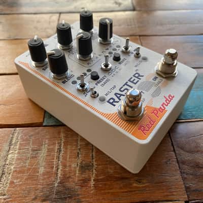Red Panda Raster 2 — Stereo Pitch Shifting Delay — Near New in Box image 4