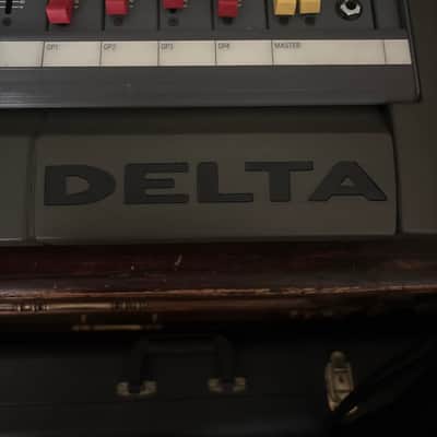 Soundcraft Delta 200 Deluxe 32-Channel Analog Recording Console – Made in England – CPS275 PSU – Serviced image 4