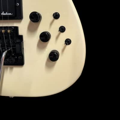 Charvel Model 4 HSS with Rosewood Fretboard 1986 - 1989 - Pearl White - x3797 image 9