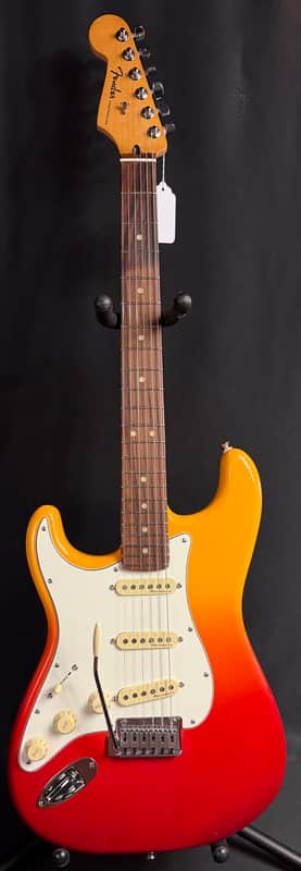 Fender Player Plus Stratocaster Left-Handed Electric Guitar Tequila Sunrise Finish w/ Gig Bag