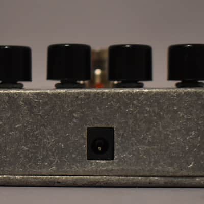 Electro-Harmonix Memory Boy Analog Delay Effect Pedal image 4