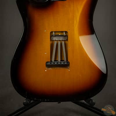 Fender Stratocaster Standard 1990s - 3-Tone Sunburst image 11