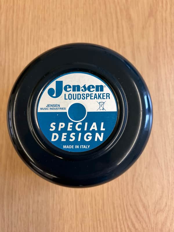 Jensen P10R-F Bell Cover 2010s - Green image 1