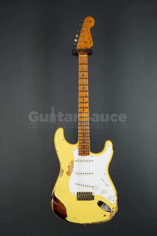 Fender Custom Shop Limited 70th anniversary 54 Stratocaster Heavy Relic 2025 - Candy Yellow Over 2 Color Sunburst (COD 2186NG) image 1