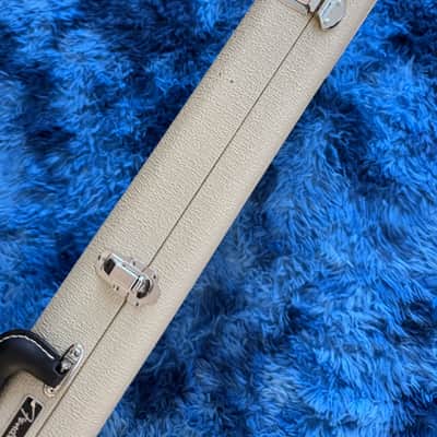 Fender Custom Shop Strat / Tele G&G Deluxe Hard Case - Blond / Blue image 6