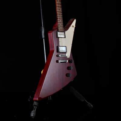 2001 Gibson Explorer '76 in Cherry. Comes with Original Gibson Hardcase. image 16