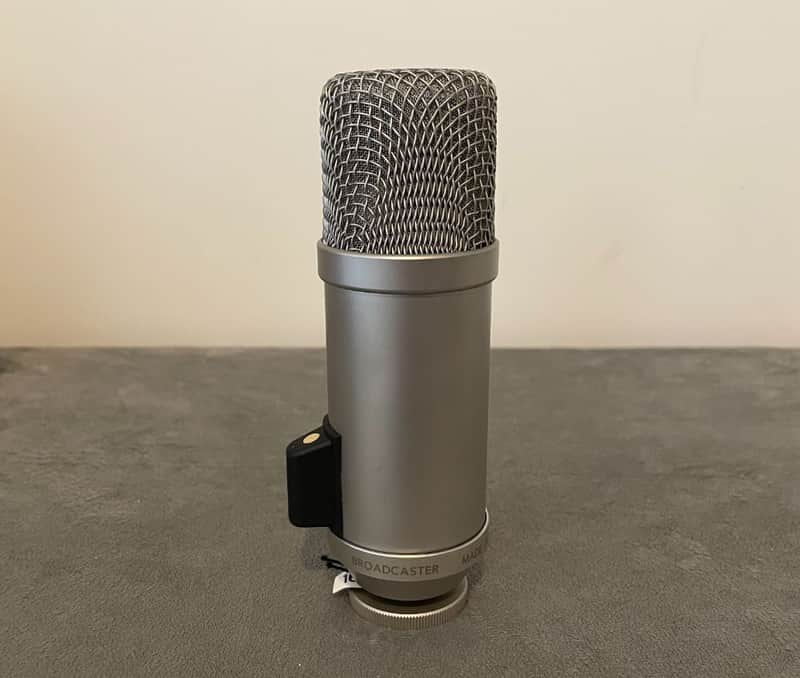 Rode Microphones Broadcaster, Precision 1" Broadcast Condenser Microphone image 1