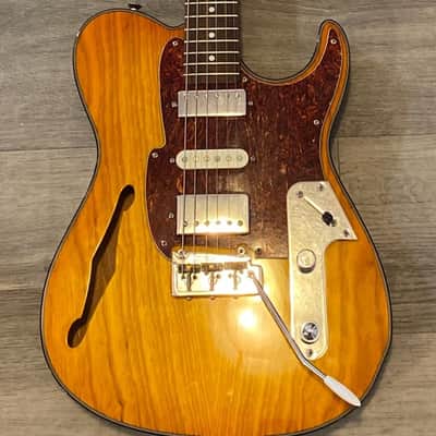 Fret King Country Squire Semitone Deluxe Thinline wHSC Natural HSH Blend Control image 3