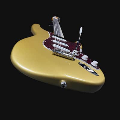 Squier Limited Edition FSR Squier Classic Vibe 60s Strat Electric Guitar in Aztec Gold image 6