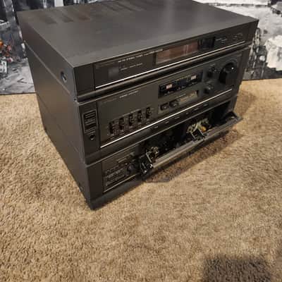 Hitachi Hitachi AM/FM stereo tuner model HRD-MD05 80s image 3