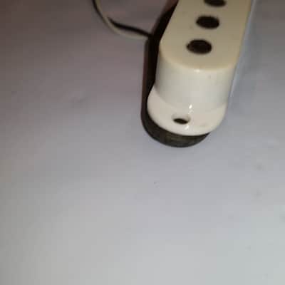 FENDER STRATOCASTER PICKUP early1980s Grey Bottom, meter read 5.93 image 5