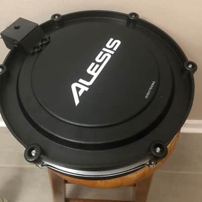 Alesis Mesh Pad 12" Dual-Zone Electronic Drum Pad with Alesis Chrome Stand image 2