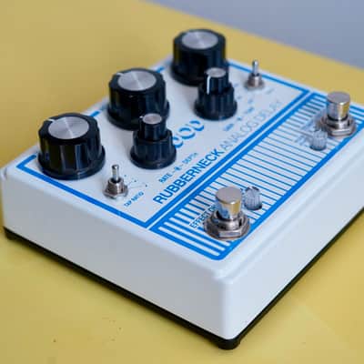 DOD Rubberneck Analog Delay 2010s - White/Blue image 3