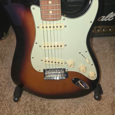 Fender Deluxe Roadhouse Stratocaster 2012 - 3 Color Sunburst image 3