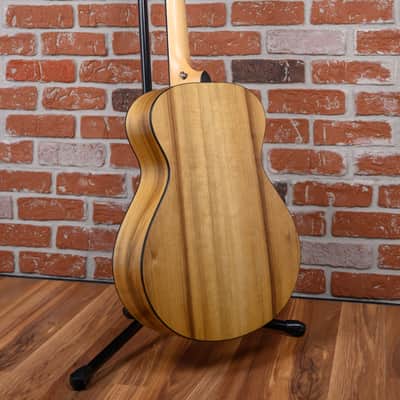 Breedlove Oregon Series Concert Semi-Gloss Natural/ Satin Sitka Spruce Top/ Myrtle Wood Back&Sides 2016 w/OHSC image 6