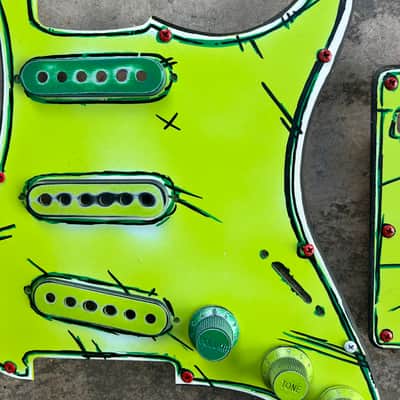 🎸 Custom Neon Green Comic-Style Stratocaster Pickguard Set (11-Hole SSS + Back Plate + Knobs & Covers) image 7