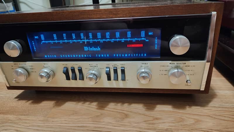 Mcintosh MX110z Tubes PreAmps
