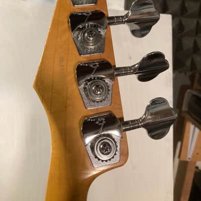 Fender Standard Performer Bass 1985 - 1987 - Frost White image 18