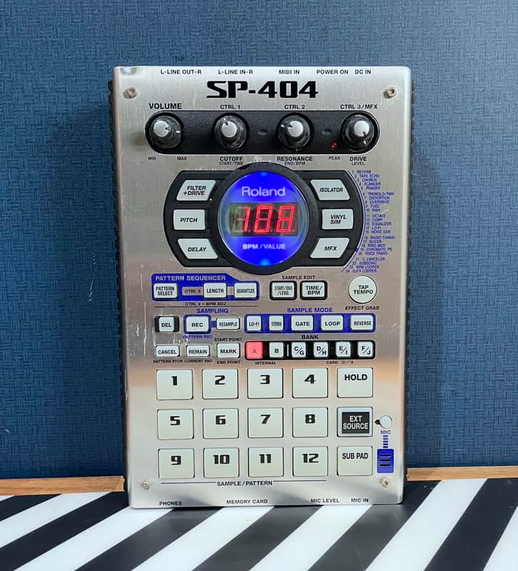 Roland SP-404 - Silver w/ CF Card image 1