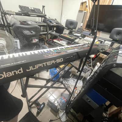 Roland Jupiter-50 76-Key Digital Synthesizer
